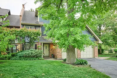 202 Country Lane #202, Des Plaines, IL 60016 - Photo 1