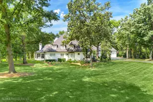 166 N Buckley Rd, Barrington Hills, IL 60010 - Photo 1