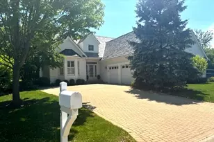 1775 W Newport Ct, Lake Forest, IL 60045 - Photo 1