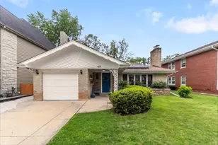 464 Northgate Ct, Riverside, IL 60546 - Photo 1