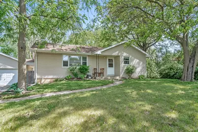 207 Redwood Avenue, New Lenox, IL 60451 - Photo 1