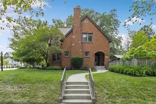 47 S Julian St, Naperville, IL 60540 - Photo 1