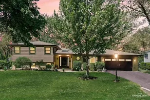 256 Beverly Rd, Barrington, IL 60010 - Photo 1