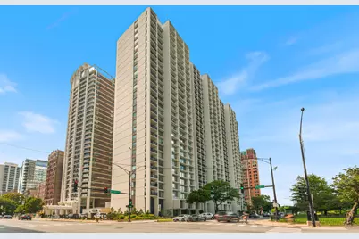 3200 N Lake Shore Drive #911, Chicago, IL 60657 - Photo 1