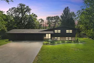 2494 Shepard Dr, Freeport, IL 61032 - Photo 1