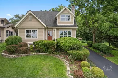 832 N 2nd Avenue, Saint Charles, IL 60174 - Photo 1