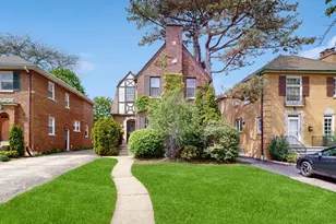 715 Roger St, Kenilworth, IL 60043 - Photo 1