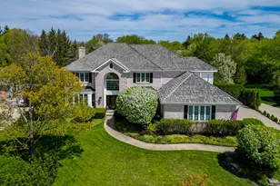 1108 New Castle Dr, Libertyville, IL 60048 - Photo 1