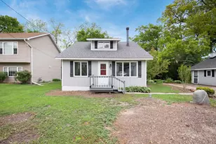 39431 N Oak Ave, Antioch, IL 60002 - Photo 1