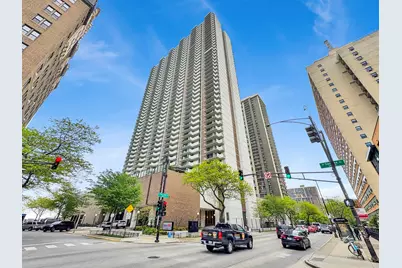 6033 N Sheridan Road #8E, Chicago, IL 60660 - Photo 1