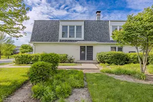 787 Garfield Ave, Libertyville, IL 60048 - Photo 1