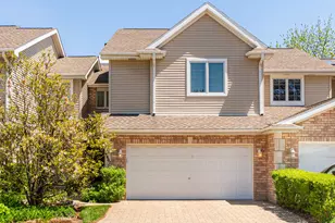 1607 Park Ridge Point, Park Ridge, IL 60068 - Photo 1