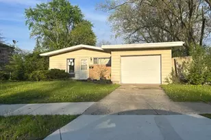 323 Windsor St, Park Forest, IL 60466 - Photo 1