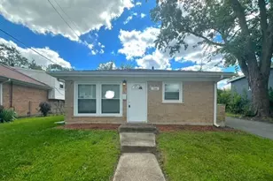566 Minette Ln, Chicago Heights, IL 60411 - Photo 1