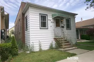 3748 W 59th Pl, Chicago, IL 60629 - Photo 1