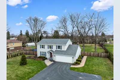 23401 N Apple Hill Lane, Lincolnshire, IL 60069 - Photo 1