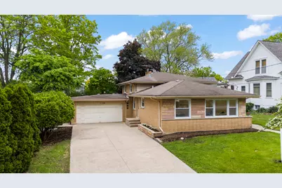 1134 N Dunton Avenue, Arlington Heights, IL 60004 - Photo 1