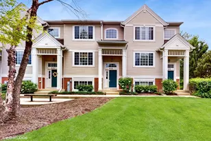 422 Cary Woods Cir, Cary, IL 60013 - Photo 1