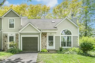 1911 Ozark Pkwy, Algonquin, IL 60102 - Photo 1