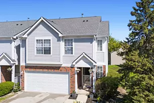 676 E Whispering Oaks Ct, Palatine, IL 60074 - Photo 1