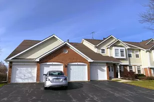 308 Ashbury Ct, Roselle, IL 60172 - Photo 1