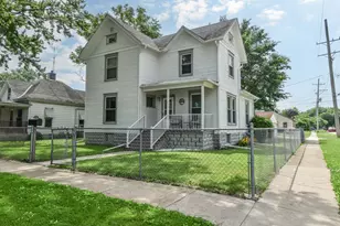 904 E Madison St, Pontiac, IL 61764 - Photo 1