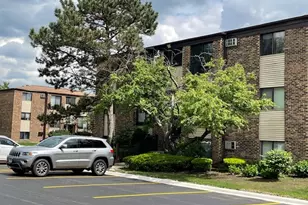 160 Dunteman Dr, Glendale Heights, IL 60139 - Photo 1