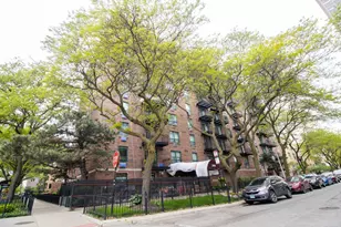 3900 N Pine Grove Ave, Chicago, IL 60613 - Photo 1