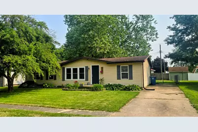 114 W Prairie Avenue, Ogden, IL 61859 - Photo 1