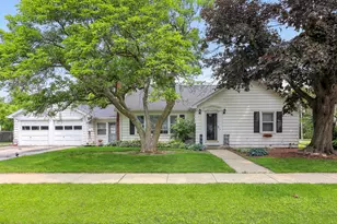 525 S Chase St, Wheaton, IL 60187 - Photo 1