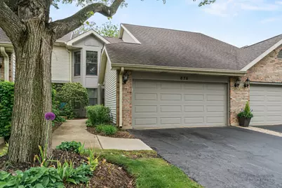 870 N Auburn Woods Drive, Palatine, IL 60067 - Photo 1