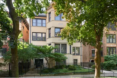 635 W Sheridan Road #3, Chicago, IL 60613 - Photo 1