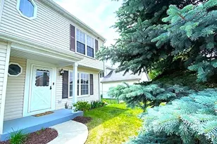 1807 Cambridge Dr, Carpentersville, IL 60110 - Photo 1