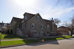 2655 W 97th Pl, Evergreen Park, IL 60805 - Photo 1