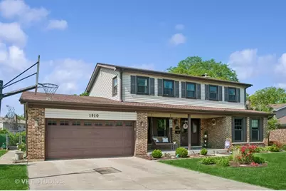 1910 E Crabtree Drive, Arlington Heights, IL 60004 - Photo 1