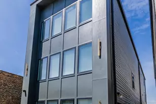 6050 S Eberhart Ave, Chicago, IL 60637 - Photo 1