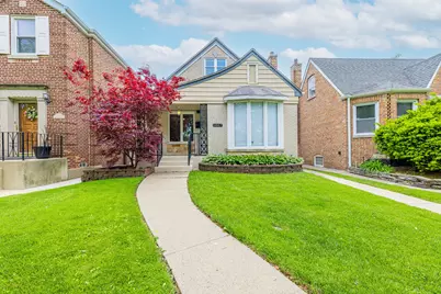 6847 W Shakespeare Avenue, Chicago, IL 60707 - Photo 1