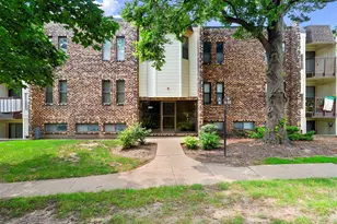 2037 Country Club Dr, Woodridge, IL 60517 - Photo 1