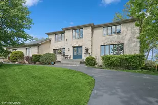 3105 Warbler Pl, Highland Park, IL 60035 - Photo 1