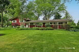 819 N Sharon Dr, Woodstock, IL 60098 - Photo 1