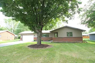 1029 E Main St, Rockton, IL 61072 - Photo 1