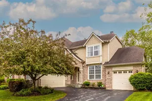 237 Colonial Dr, Vernon Hills, IL 60061 - Photo 1