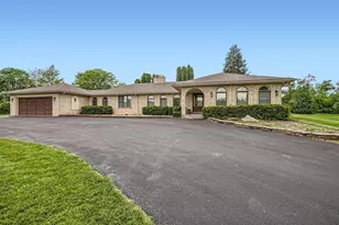 406 Lauder Ln, Inverness, IL 60067 - Photo 1