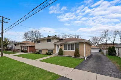 7011 Avon Avenue, Oak Lawn, IL 60453 - Photo 1