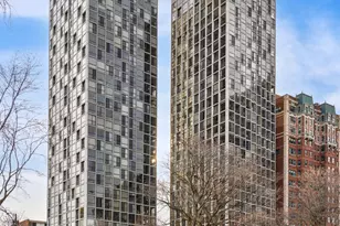 345 W Fullerton Pkwy, Chicago, IL 60614 - Photo 1