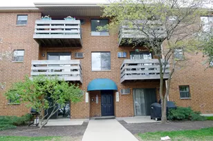 1367 N Winslowe Dr, Palatine, IL 60074 - Photo 1