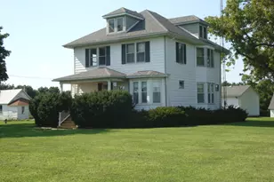 1698 E 1000 N Rd, Milford, IL 60953 - Photo 1