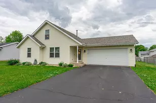 5724 Pierce Ln, South Beloit, IL 61080 - Photo 1