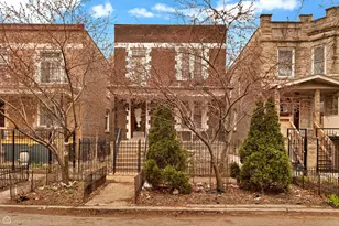 833 N Richmond St, Chicago, IL 60622 - Photo 1