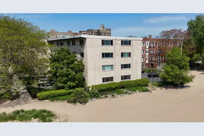 1050 W Columbia Avenue #3H, Chicago, IL 60626 - Photo 1